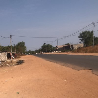 Hello friends and family my name is Yaya I am from in the Gambia 🇬🇲 I lost my father since I was young I am living with my mother and the siblings