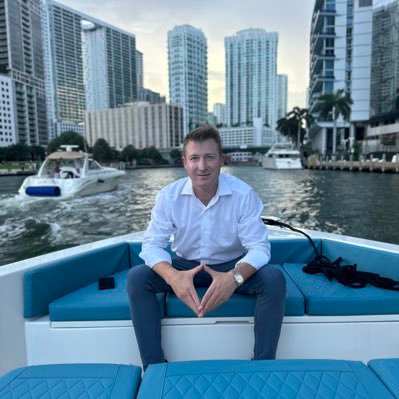 StarofRegulus's profile picture. 🇺🇸 Air Force F-16 Veteran. ⛳️Golf Enthusiast. Silent Observer of 🛸Topic.