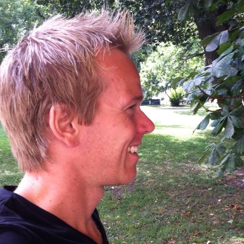 ronnyfaroy's profile picture. Firebarnsfar, vannkraftingeniør, hjelpekorpser og Porsche eier:))). Syns livet blir enda litt bedre med telemarkski på beina