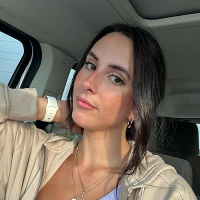 I'm a lady trying to figure out the best in life. Proud mother of Luke, Republican, MAGA, Trump supporter, Proudly Jewish 🔯🕎 This is my main acc