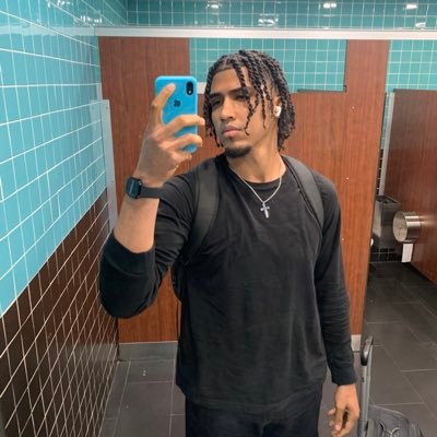 TropicalYoerys's profile picture. 