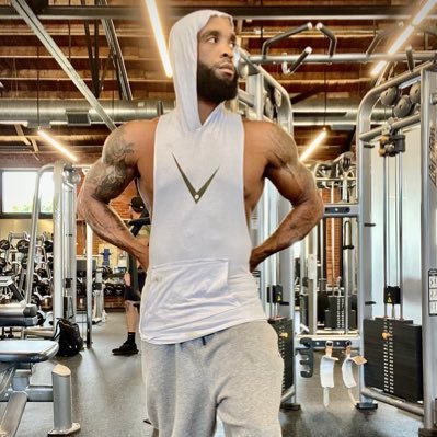 Just Make Time Official Apparel. NPC Competitor. NASM-CPT. Bachelor's Degree in Kinesiology. Online Coaching. Check out my website👇🏾