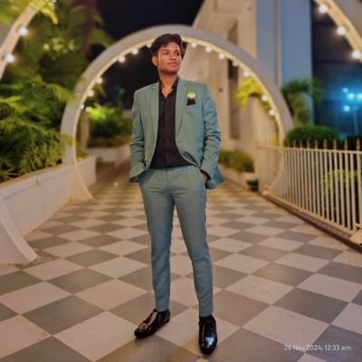 People never wins a battle when enemies are his own one 😓