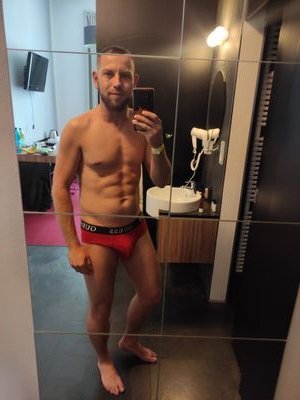 30 years,

versatile 😈
🇸🇰 Martin 🇸🇰