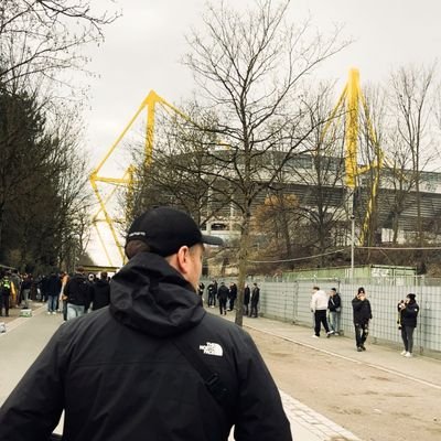B V B 🖤💛
G I A N T S 🏈💙
Fuck Nazis 🏳️🌈
@ https://t.co/azCyOezUZF
Futbology: netox Dortmund