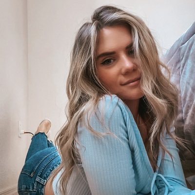 saranicoleharr's profile picture. 