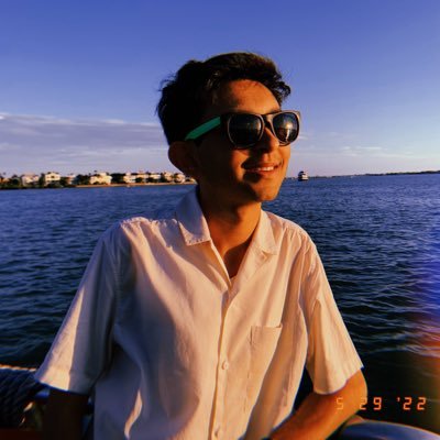 shxshxnk's profile picture. 