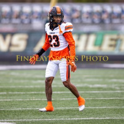 RIPKC💙2️⃣3️⃣ WR/DB 6’0 170 4.3 40🐆🐆 Contact Info:4192802094 Email:Rashad.craig10@gmail.com