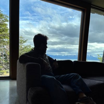 ElNirfu's profile picture. 26. Programador