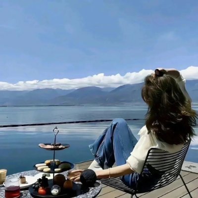 Lexie_7979's profile picture. Dreaming on the roads I walk 🛤