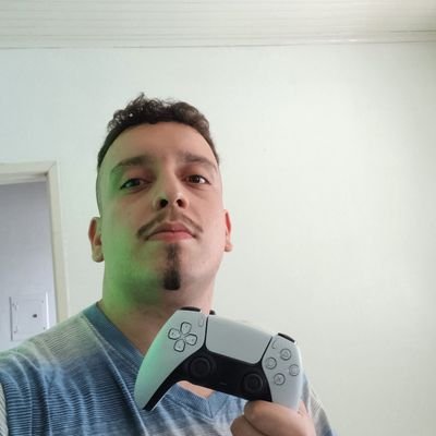 Solteiro Moro Rio Grande Do Sul Torcidas Grêmio e Atlético Madrid curto Games Animes Séries Filmes futebol me segui no Instagram link bio perfil
