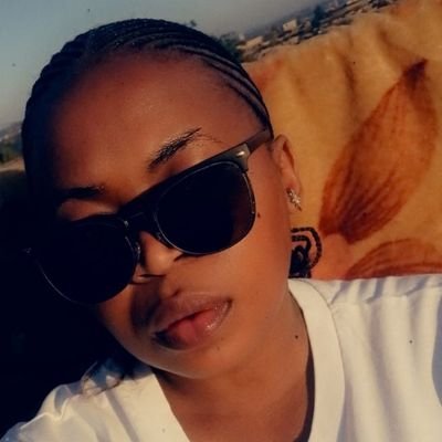 Sweet, short n caring💕
Lover of all things ncaah!! 👌🏽
compassionate _/Kind/❤️🩷❤️🩷ngiyanqena ukuphendula ama Dms..ungazihluphi😏