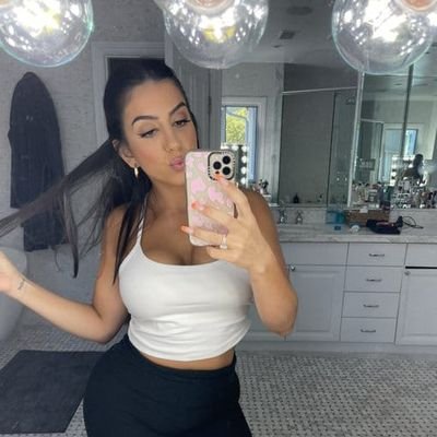 Sono disponibile per un buon piano sessuale a pagamento, sei interessato? Scrivimi su télégram @aurora45548