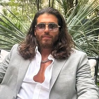Hello, my beloved fan's this is my private account different from my official account much love 👋👋👋