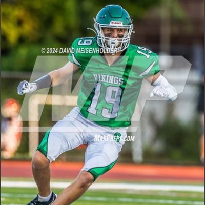 6’3/185 LBS/WR/CB/S/Seaford High School/Varsity Football/Varsity Basketball/email: brianhennessy170@gmail.com 516-614-9206
