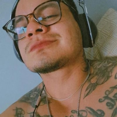 Alonzonho's profile picture. 🌙crônica de um babaca.