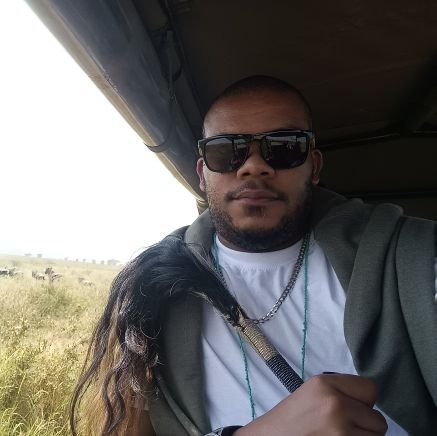 Foodie, travel lover, BMW fanatic, #beyhive member, reader. I'm a good guy. An uppity African.