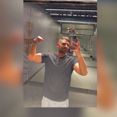 3omar__h's profile picture. أحاول أن أكون جزءاً من الجمال والرحمة في هذا العالم قال سيدي ﷺ " يدخل الجنة أقوامُ أفئدتهم مثل أفئدة الطير "