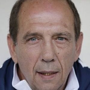 Rocambolezinho_'s profile picture. Fé nas maluca.