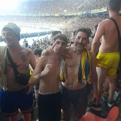 de rosario y de central como toda persona del bien 💛💙. 🏆⭐️⭐️⭐️⭐️⭐️⭐️⭐️. de 1889 para toda la vida.