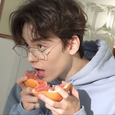 jumirae_'s profile picture. lost in the pages of a good story ⋆. 𐙚 ˚