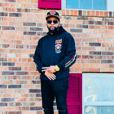 iammistawade's profile picture. I’m just here for the shoes 👀🔥🤙🏾