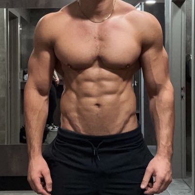 musclepussy_'s profile picture. 💪🏼🐶 vers FF muscle guy