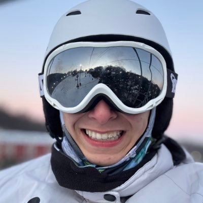mill_landon15's profile picture. ✝️, ⚽️, 🏂, ☕️, 🤠🎶, 🇺🇸, 🟣🌕 Ehs 28’