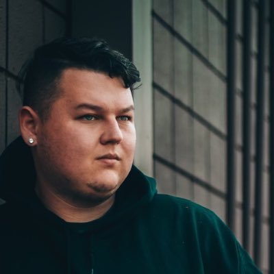 •https://t.co/AUuLgLb3I8 GREY for 5% off •YouTuber:greygooseolds (108 subs) •Want to go pro in gaming. •#ripzeus