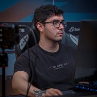 Atom (@atom_r6) 's Twitter Profile