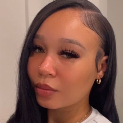 cclikechanel_'s profile picture. CEO + Brand Owner + Certified Lash Tech | 100% Cruelty Free Minks 🐰| 📸#CCLashBabe to be featured 💗 | https://t.co/uymrNydj36