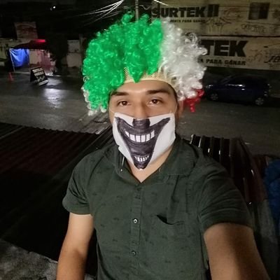 El propósito de la vida es hacer feliz a los que te rodean y dejar una huella 👣 en cada una de esas personas ❤️
Si no te gusta lo que escribo evitame 🚫
