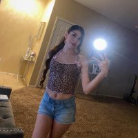 ari 🎀 (@angelbabyariana) Twitter profile photo