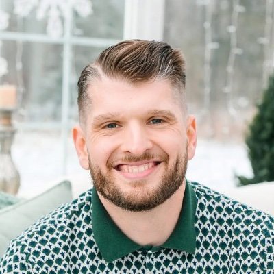 OLLAWAY's profile picture. Full-time graphic designer, part-time illustrator, seasonal bro. #HighEndBrainHumorist