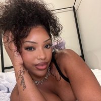 Essy (@foxyessy) 's Twitter Profile Photo Essy (@foxyessy) 's Twitter Profile Photo