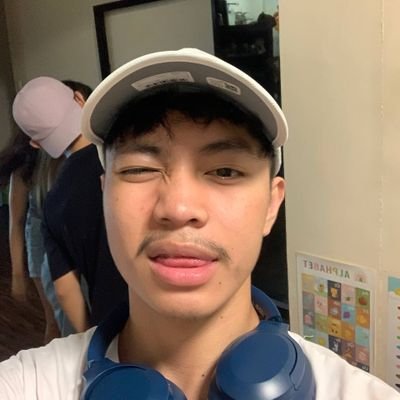 ophxlian's profile picture. varsity 🏸