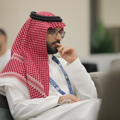 صحافي في صحيفة @makkahnp ، ناقد تلفزيوني واذاعي ، عضو المركز الاعلامي ومحرر بالنادي الاهلي السعودي سابقاً.