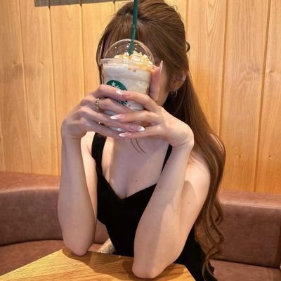 _k6xnxnxn's profile picture. LINE交換してもいいですか？