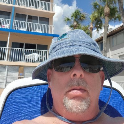 Conservative GenX that likes to have fun. Time is short, Love God and have fun.
