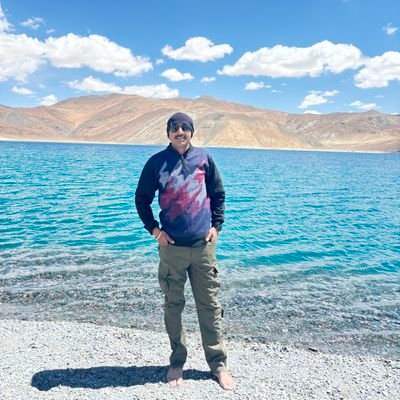 वो सब देख रहा है, प्रार्थना, संघर्ष, तकलीफे, संयम और कर्म ।.....