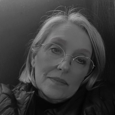 Auxigi's profile picture. Hola mi nombre es Auxi y en la actualidad desempeño mi trabajo como Profesora de FP, en el IES Santa Bárbara de Málaga. Poeta, y siempre, seré enfermera