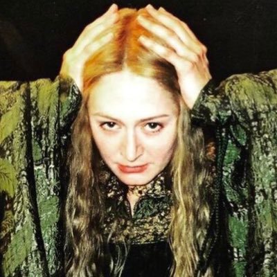 Lady of Shalott🫀🕯️さんのプロフィール画像