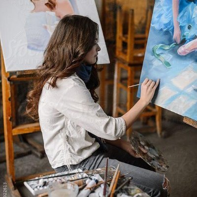I am a painter interested in social issues. By following me, you can see the world more beautifully