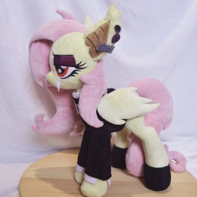 🍓 Commission Open
🧸 Handmade Plushies
✈️ International Shipping