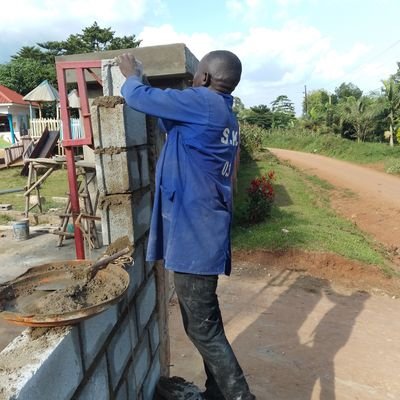 l am a father married to one woman with https://t.co/xoMthKmEse professional is building houses.  underground water digging .l leave with my family.and l completed O level