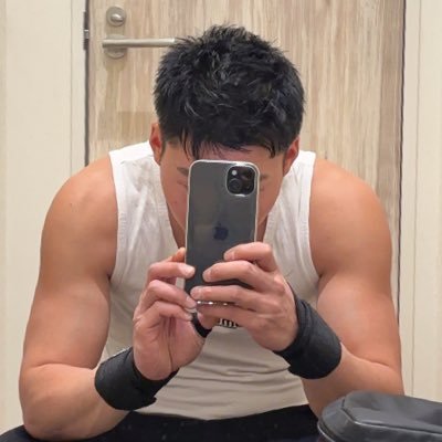 influence0721's profile picture. 183 82 32🍖 増量中 銭湯/ピアノ/筋トレ/カラオケ/サッカー/卓球/アニメ/水泳 /ske48 /名古屋