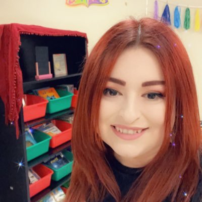 Bilingual teacher. 👩🏫 Writer. ✏️ Cats. 🐱 “Enseñar es dejar una huella en la vida de una persona”. - anónimo.