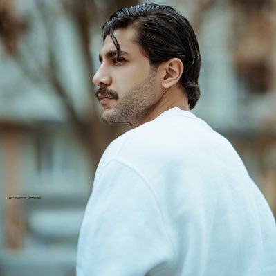 حرف مردان نیازی به مهر و سند و اثبات ندارد.