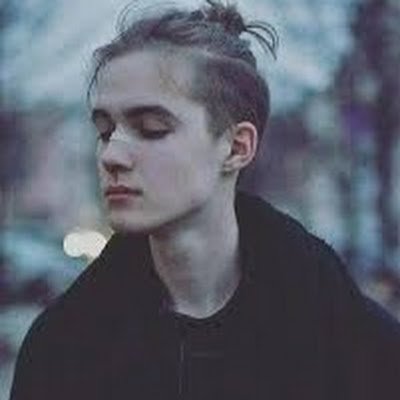 aovl413's profile picture. 