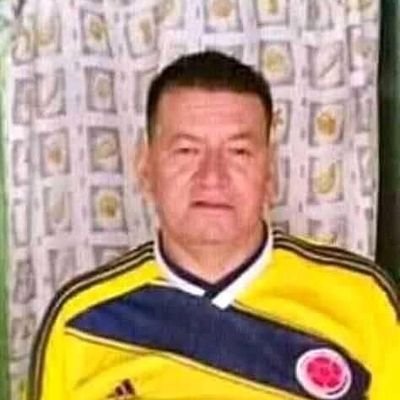 sino te puedo sacar de mi cabeza menos te voy a sacar de mi corazon y es imposible callar lo que yo siento por ti